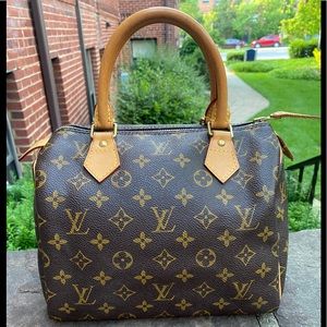 Louis Vuitton Vintage Monogram Speedy 25